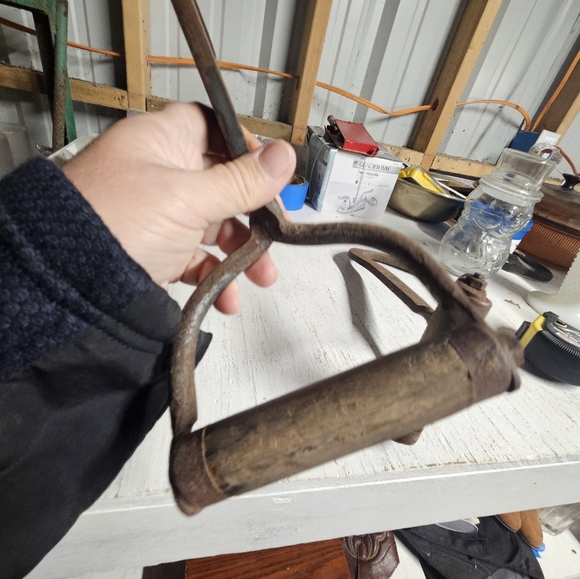 Rustic Metal Home Accent - Picture 6 of 16